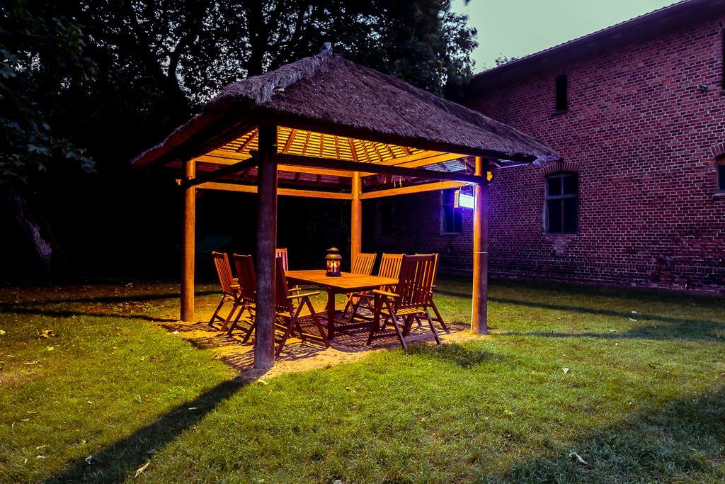Gospodarstwo Nad Jeziorem Zalom  Exterior foto